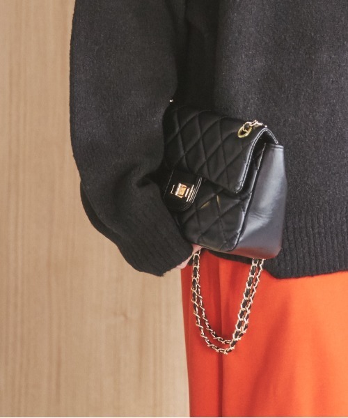 ANGIE(アンジー)の「キルティングチェーンバック(ショルダーバッグ・レディース・ブラック/ホワイト・FREE)」の10枚目の写真