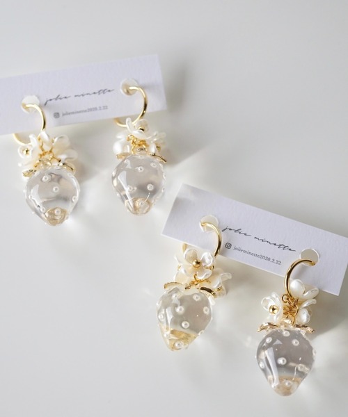 CERCA（チェルカ）の「jolie minette/いちごフラワー フープ イヤリング/サージカルステンレス316L（イヤリング・レディース・シルバー/ゴールド/ベージュ/ブラック/ブラウン・FREE）」の5枚目の写真