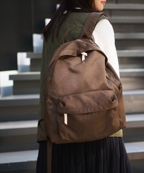 Actually（アクチュアリー）の「RE:PET UTILITY BACKPACK リュック（バックパック/リュック・レディース・ブラウン/ベージュ/ブラック・フリー）」の3枚目の写真