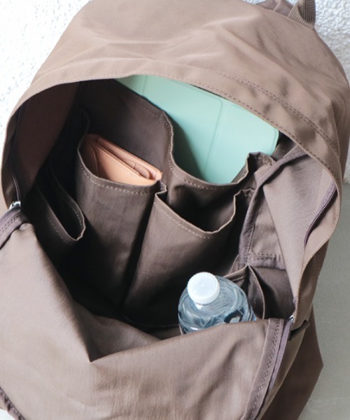 Actually（アクチュアリー）の「RE:PET UTILITY BACKPACK リュック（バックパック/リュック・レディース・ブラウン/ベージュ/ブラック・フリー）」の13枚目の写真