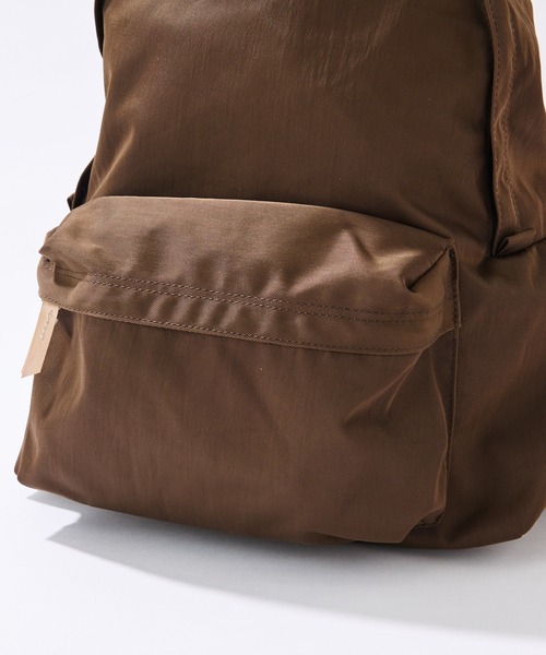 Actually（アクチュアリー）の「RE:PET UTILITY BACKPACK リュック（バックパック/リュック・レディース・ブラウン/ベージュ/ブラック・フリー）」の15枚目の写真