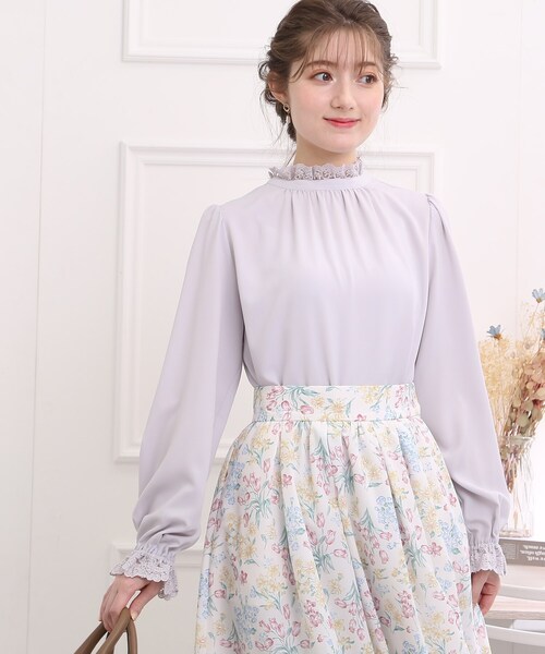 couture brooch(クチュールブローチ)の「◆【着映えデザイン!前後2WAY】エンブロレースブラウス(シャツ/ブラウス・レディース・アイボリー/ベビーピンク/ライトグレー/ネイビー・38/40/42)」の16枚目の写真
