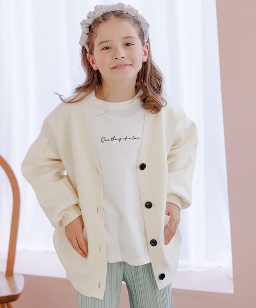 GLOBAL WORK(グローバルワーク)の「リッチライトニットVカーデ/178495(カーディガン/ボレロ・キッズ・アイボリー/ブラック/ライトパープル/サックスブルー・140cm/150cm/160cm/100cm/110cm/120cm/130cm)」の11枚目の写真