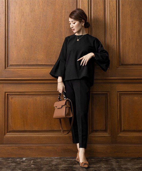 UR'S（ユアーズ）の「タックフレアスリーブトップス（Tシャツ/カットソー・レディース・グレイッシュベージュ/ブラック/ダークネイビー・S/M/L）」の7枚目の写真