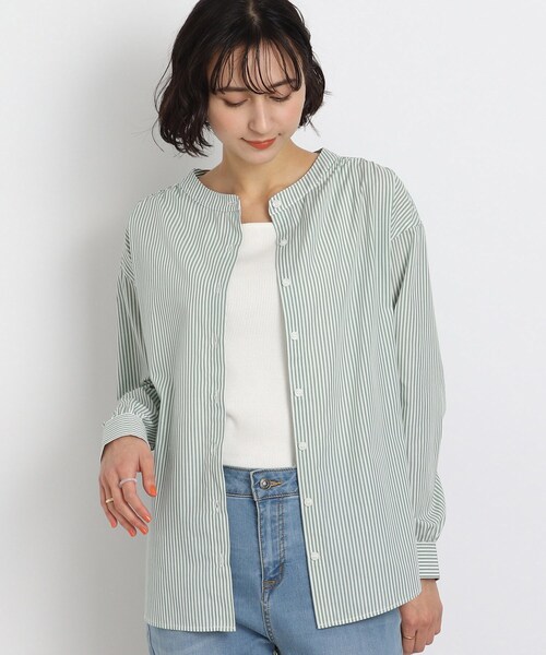SHOO・LA・RUE(シューラルー)の「◆【着回し力が高い!】バンドカラーシャツ(シャツ/ブラウス・レディース・ライトパープル/ホワイト/ライトグリーン系2/ライトブルー/ホワイト系5/ネイビー系2・02/03/04)」の4枚目の写真