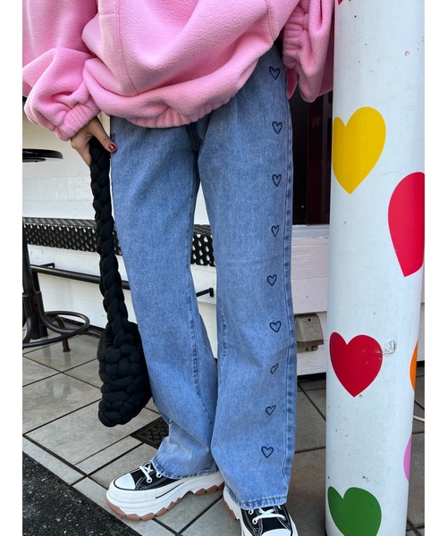 WC（ダブル シー）の「ハートライン刺繍デニムパンツ（デニムパンツ・レディース・ブルー・FREE）」の7枚目の写真