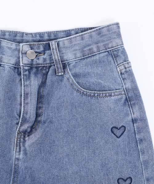 WC（ダブル シー）の「ハートライン刺繍デニムパンツ（デニムパンツ・レディース・ブルー・FREE）」の4枚目の写真