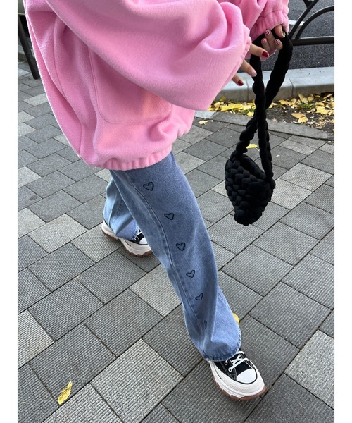 WC（ダブル シー）の「ハートライン刺繍デニムパンツ（デニムパンツ・レディース・ブルー・FREE）」の5枚目の写真