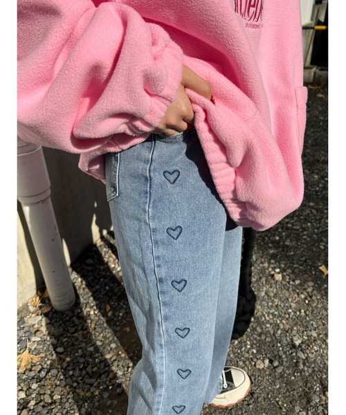 WC（ダブル シー）の「ハートライン刺繍デニムパンツ（デニムパンツ・レディース・ブルー・FREE）」の6枚目の写真