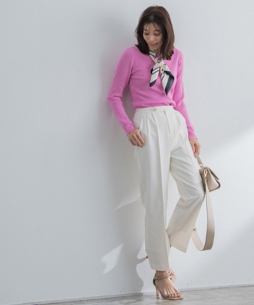 Pierrot（ピエロ）の「ボタンデザインタックパンツ（スラックス・レディース・ブラック/ブルー系その他/オフホワイト・M/L）」の4枚目の写真