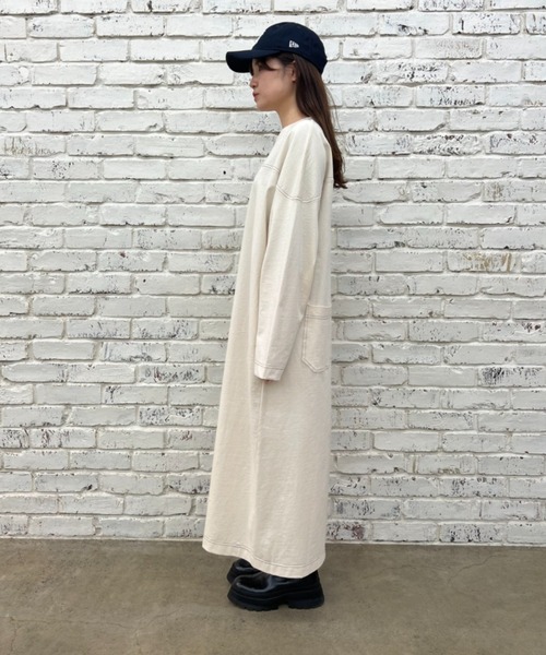 PUAL CE CIN（ピュアルセシン）の「オーガニックコットン配色ステッチワンピース（ワンピース・レディース・チャコールグレー/ナチュラル・FREE）」の3枚目の写真