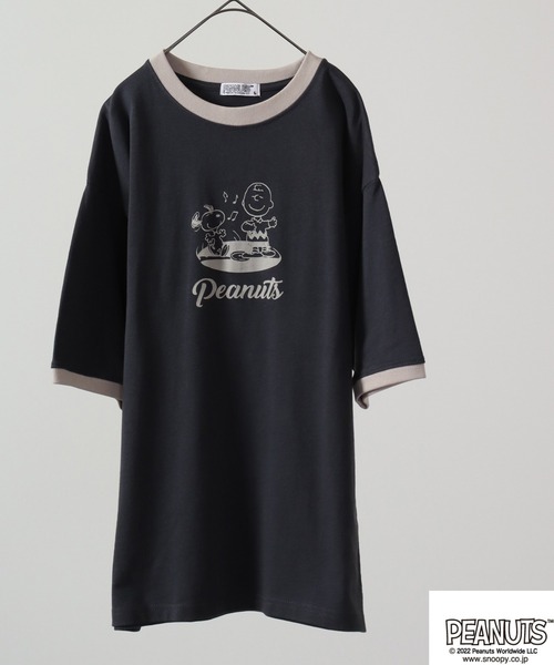 PEANUTS（ピーナッツ）の「PEANUTS スヌーピー ヘビーウェイト ドロップ ショルダー Tシャツ 半袖（Tシャツ/カットソー・レディース・ブルーグレー/ブルー系その他2/イエロー/ブラック/カーキ/ホワイト系その他2/ホワイト系その他4/ブラック系その他/ベージュ/ブルー系その他/チャコール/ホワイト系その他3/ホワイト系その他/ライトカーキ/レッド/ホワイト・S/M/L/LL）」の10枚目の写真