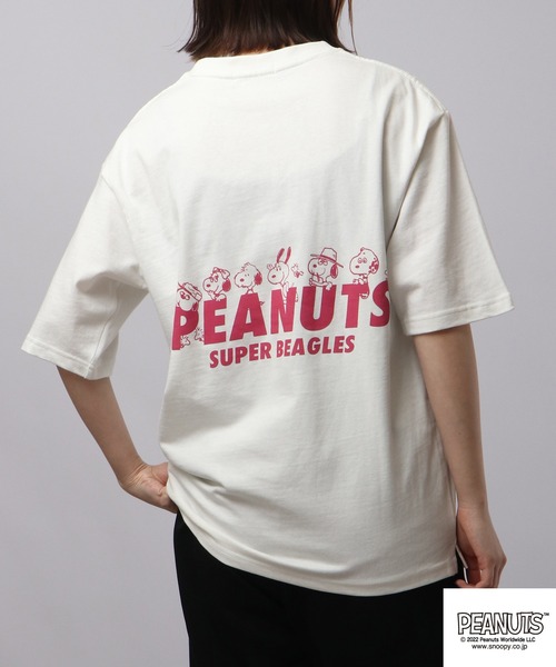 PEANUTS（ピーナッツ）の「PEANUTS スヌーピー ヘビーウェイト ドロップ ショルダー Tシャツ 半袖（Tシャツ/カットソー・レディース・ブルーグレー/ブルー系その他2/イエロー/ブラック/カーキ/ホワイト系その他2/ホワイト系その他4/ブラック系その他/ベージュ/ブルー系その他/チャコール/ホワイト系その他3/ホワイト系その他/ライトカーキ/レッド/ホワイト・S/M/L/LL）」の5枚目の写真