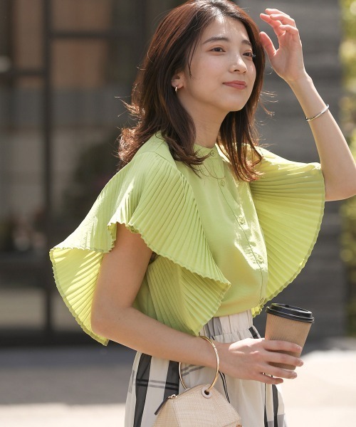 Bou Jeloud(ブージュルード)の「前後2WAYプリーツスリーブブラウス(シャツ/ブラウス・レディース・オフホワイト/ライム/ブルー/ブラック・FREE)」の4枚目の写真