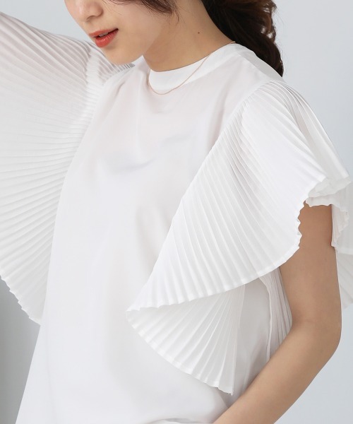 Bou Jeloud(ブージュルード)の「前後2WAYプリーツスリーブブラウス(シャツ/ブラウス・レディース・オフホワイト/ライム/ブルー/ブラック・FREE)」の18枚目の写真