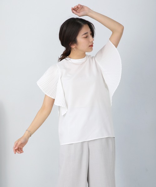 Bou Jeloud(ブージュルード)の「前後2WAYプリーツスリーブブラウス(シャツ/ブラウス・レディース・オフホワイト/ライム/ブルー/ブラック・FREE)」の5枚目の写真