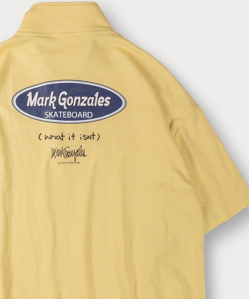 (What it isNt)ART BY MARKGONZALES(ワットイットイズント)の「【(What it isNt) ART BY MARK GONZALES/ワットイズイズント マークゴンザレス】オーバルロゴハーフジップTシャツ/バックプリント/ワンポイント/ビッグシルエット(Tシャツ/カットソー・メンズ・イエロー/ホワイト/ブラック/グレー・M/XL/L)」の21枚目の写真