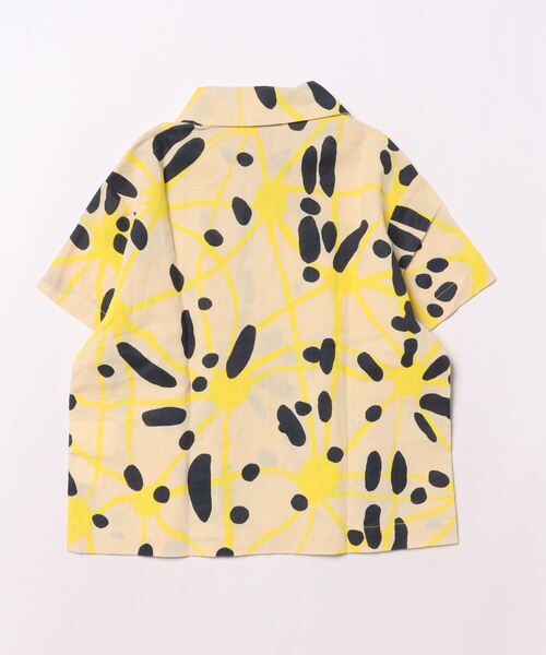 The animals observatory（ジ・アニマルズ・オブザーバトリー）の「The Animals Observatory / 総柄半袖シャツ（Tシャツ/カットソー・キッズ・イエロー・6Y/4Y）」の2枚目の写真