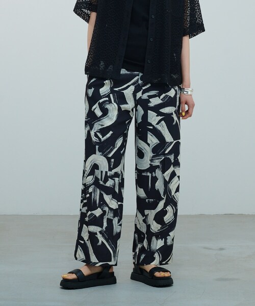 GALLEST(ギャレスト)の「ペンシルアートイージーパンツ【ウォッシャブル】(その他パンツ・レディース・ホワイト系3/ブラック系・36/38/40)」の2枚目の写真