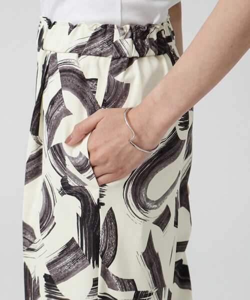 GALLEST(ギャレスト)の「ペンシルアートイージーパンツ【ウォッシャブル】(その他パンツ・レディース・ホワイト系3/ブラック系・36/38/40)」の8枚目の写真