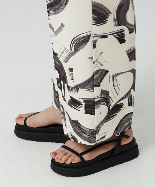 GALLEST(ギャレスト)の「ペンシルアートイージーパンツ【ウォッシャブル】(その他パンツ・レディース・ホワイト系3/ブラック系・36/38/40)」の13枚目の写真