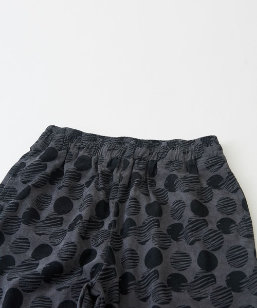CUBE SUGAR（キューブシュガー）の「細コール総柄プリントワークパンツ（その他パンツ・レディース・カーキ/ヘザーチャコール・M）」の19枚目の写真