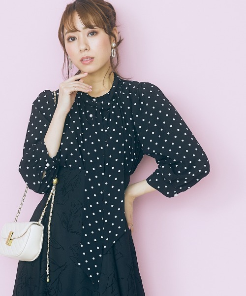 marun(マルン)の「<大きいサイズ> ボータイドットブラウス marun(シャツ/ブラウス・レディース・オフホワイト/ブラック・5L/3L/L/4L/LL)」の2枚目の写真