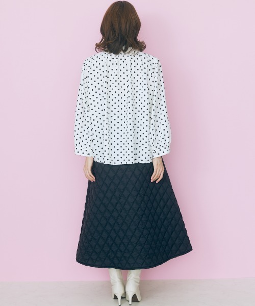 marun(マルン)の「<大きいサイズ> ボータイドットブラウス marun(シャツ/ブラウス・レディース・オフホワイト/ブラック・5L/3L/L/4L/LL)」の10枚目の写真