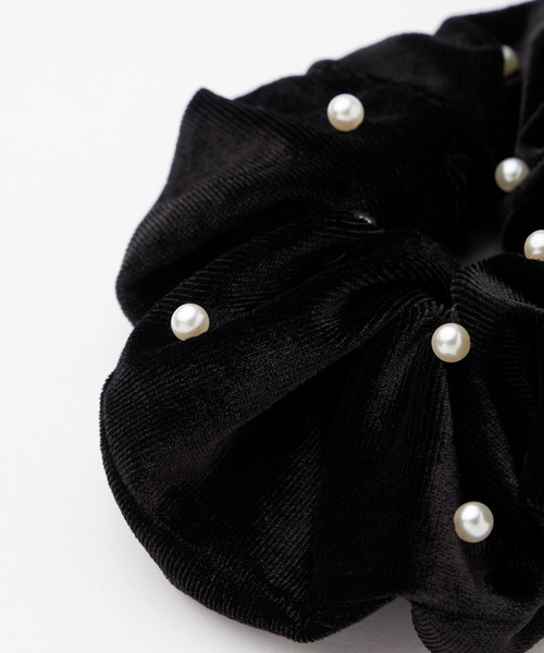 BONLECILL noir（ボンルシールノワール）の「【BONLECILL noir】パールベロアシュシュ（シュシュ・レディース・ブラック・FREE）」の12枚目の写真