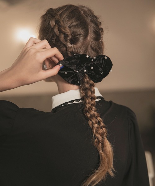 BONLECILL noir（ボンルシールノワール）の「【BONLECILL noir】パールベロアシュシュ（シュシュ・レディース・ブラック・FREE）」の6枚目の写真