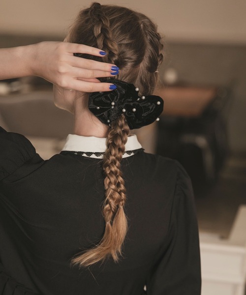 BONLECILL noir（ボンルシールノワール）の「【BONLECILL noir】パールベロアシュシュ（シュシュ・レディース・ブラック・FREE）」の7枚目の写真