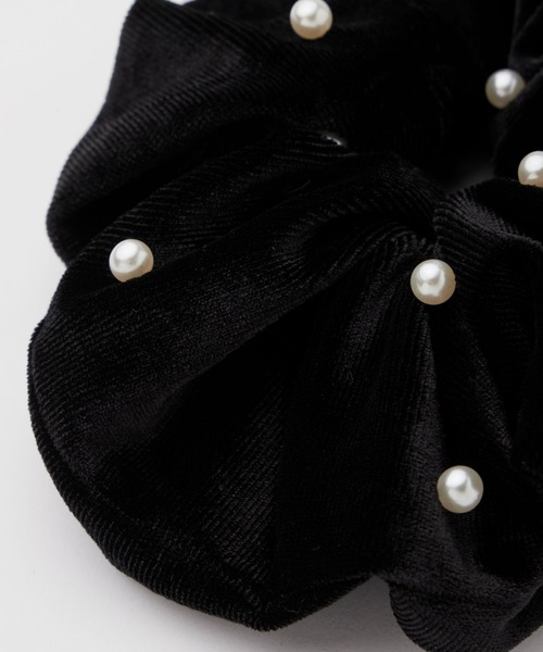 BONLECILL noir（ボンルシールノワール）の「【BONLECILL noir】パールベロアシュシュ（シュシュ・レディース・ブラック・FREE）」の11枚目の写真