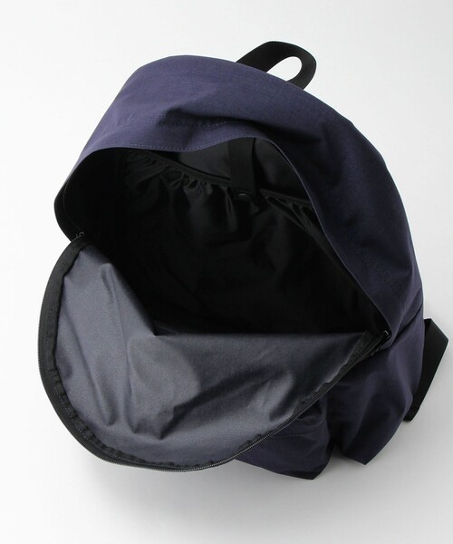 BEAUTY&YOUTH UNITED ARROWS（ビューティーアンドユースユナイテッドアローズ）の「スタンダード デイパック/リュック（バックパック/リュック・メンズ・ネイビー/ブラック/ライトブルー・FREE）」の4枚目の写真