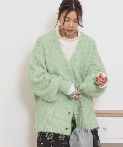 POU DOU DOU（プードゥドゥ）の「起毛Vネックニットカーディガン（カーディガン/ボレロ・レディース・ベージュ/ブラウン/ブルー/ミント・3）」の5枚目の写真