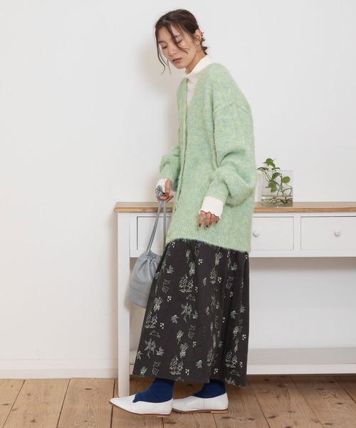 POU DOU DOU（プードゥドゥ）の「起毛Vネックニットカーディガン（カーディガン/ボレロ・レディース・ベージュ/ブラウン/ブルー/ミント・3）」の10枚目の写真