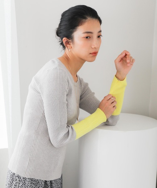 Bou Jeloud（ブージュルード）の「バイカラースリーブリブニットプルオーバー（ニット/セーター・レディース・ブラック/アイボリー/グレー/ネイビー・FREE）」の11枚目の写真