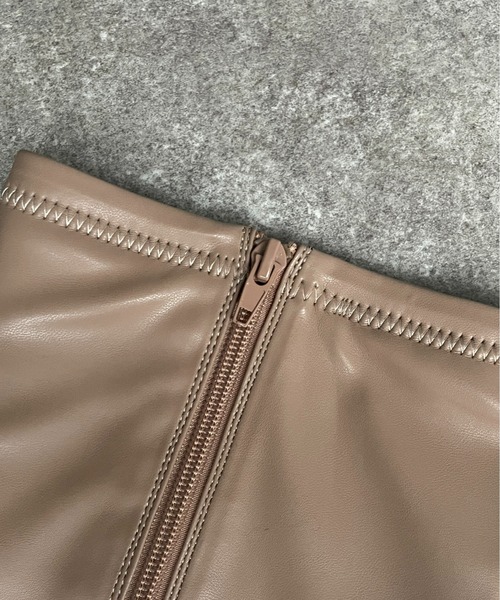 Thevon（ゼボン）の「ストレッチロングブーツ（ブーツ・レディース・ブラック/グレイッシュベージュ・L/M/S）」の15枚目の写真