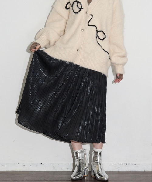 THE YOn（ザヨン）の「メタリックプリーツスカート（スカート・レディース・ゴールド/ブラック/シルバー・FREE）」の17枚目の写真