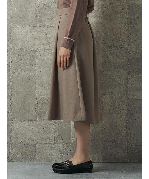 Perfect Suit FActory（パーフェクトスーツファクトリー）の「【お仕事OK】美単タックフレアスカート　ウーリッシュ　ブラック/ベージュ/グリーン（スカート・レディース・ベージュ/グリーン/ブラック・M/L/S）」の17枚目の写真