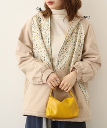 Emago（イマゴ）の「EMAGO 花ﾌﾟﾘﾝﾄﾏｳﾝﾃﾝﾊﾟｰｶｰ（マウンテンパーカー）」