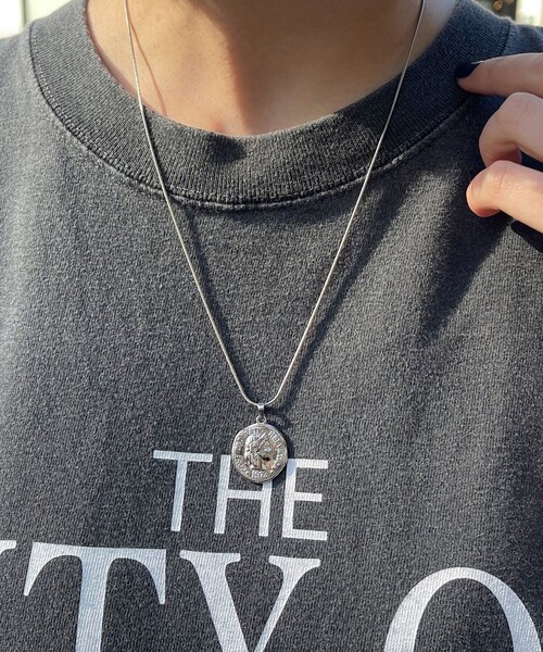 fredy emue（フレディエミュ）の「ステンレスコインネックレス（ネックレス・レディース・シルバー/ゴールド・FREE）」の4枚目の写真