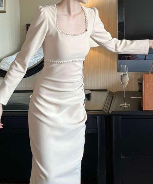 a lot of love（ア ロット オブ ラブ）の「スクエアネックリングワンピース（ワンピース・レディース・ボルドー/ブラック/オフホワイト/ピンク・S/L/M）」の2枚目の写真