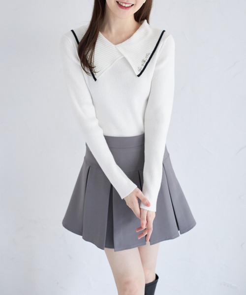 tocco closet（トッコ　クローゼット）の「パールビジュー付き配色ライン入りビックカラーリブニットプルオーバー（ニット/セーター・レディース・オフホワイト/ブラック・M）」の7枚目の写真