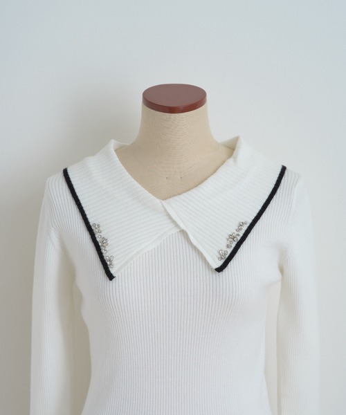 tocco closet（トッコ　クローゼット）の「パールビジュー付き配色ライン入りビックカラーリブニットプルオーバー（ニット/セーター・レディース・オフホワイト/ブラック・M）」の16枚目の写真