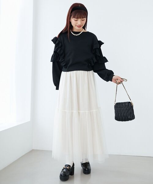 MAJESTIC LEGON(マジェスティックレゴン)の「フェミニンフリルスウェット(スウェット・レディース・ブラック/ピンクベージュ/オフホワイト・MEDIUM)」の5枚目の写真