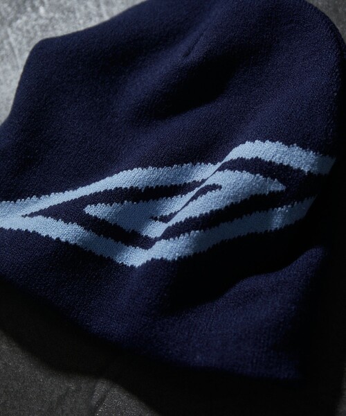 UMBRO(アンブロ)の「UMBRO/アンブロ 別注 Beanie Big Logo/ビーニー ビックロゴ(ニットキャップ/ビーニー・メンズ・ホワイト/ブラック/グリーン/ネイビー/ベージュ/チャコールグレー・FREE/フリ-)」の8枚目の写真