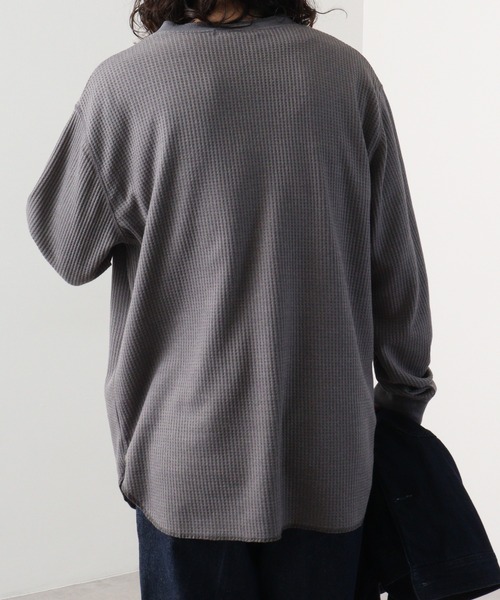 many men many mind(メニーメンメニーマインド)の「ワッフルヘンリーネックロングスリーブTシャツ(Tシャツ/カットソー・メンズ・グレー/アイボリー/ブラック/ホワイト・M/L/XL)」の16枚目の写真