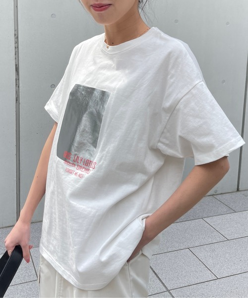 Meli rich（メリーリッチ）の「箔ロゴプリントオーバーサイズT（Tシャツ/カットソー・レディース・ホワイト×シルバー/ホワイト×ゴールド・FREE）」の19枚目の写真