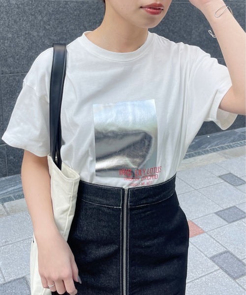 Meli rich（メリーリッチ）の「箔ロゴプリントオーバーサイズT（Tシャツ/カットソー・レディース・ホワイト×シルバー/ホワイト×ゴールド・FREE）」の10枚目の写真