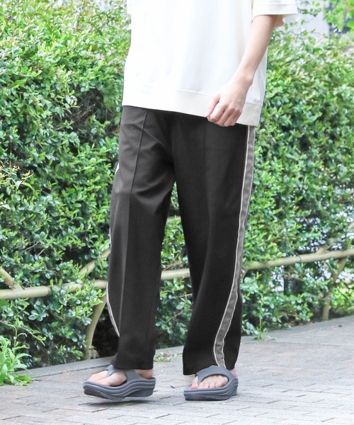 niko and...(ニコアンド)の「カットツイルトラックパンツ(その他パンツ・メンズ・グリーン/ブラック/モカ・MEDIUM/LARGE)」の6枚目の写真